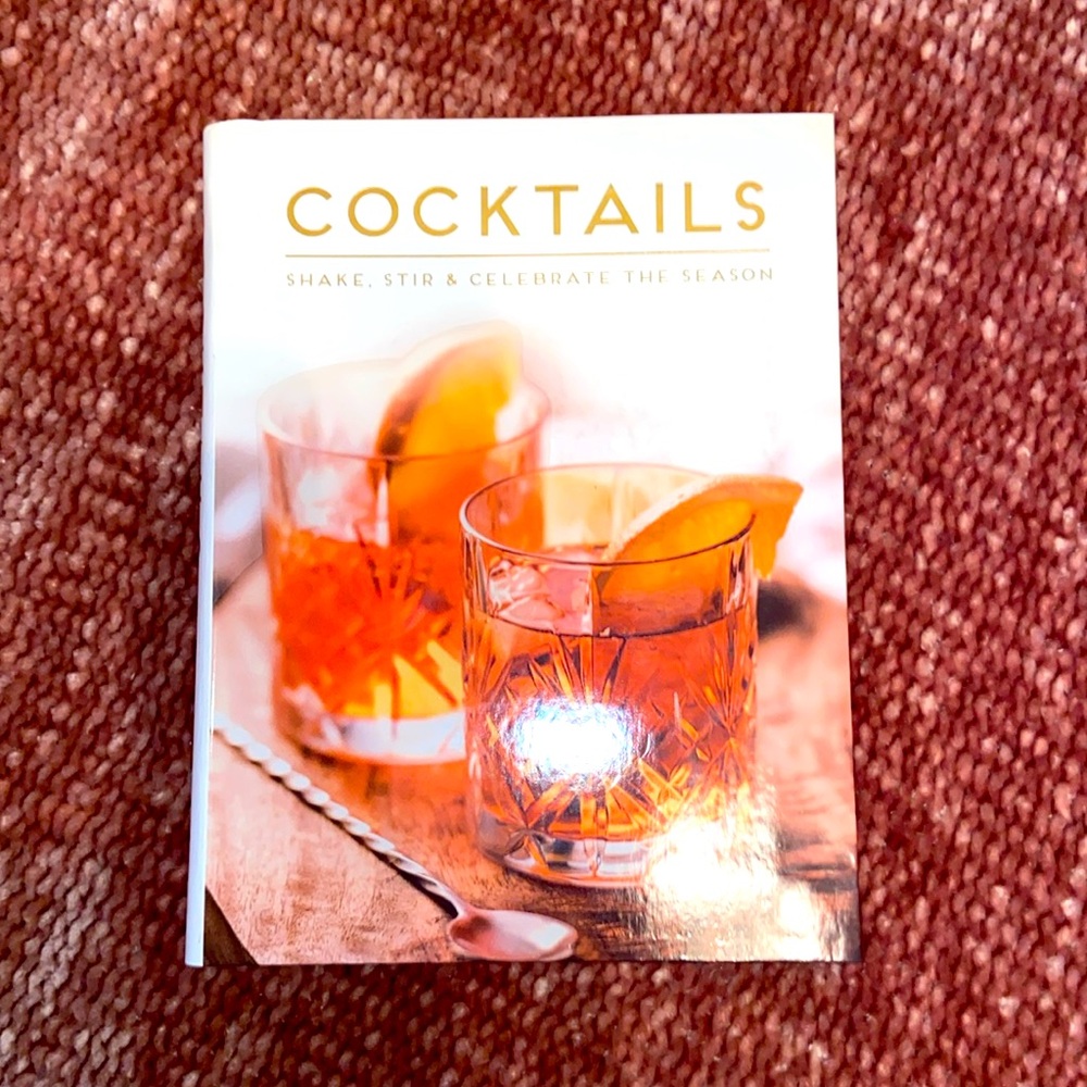 🍸 Cocktails: Shake, Stir & Celebrate the Season